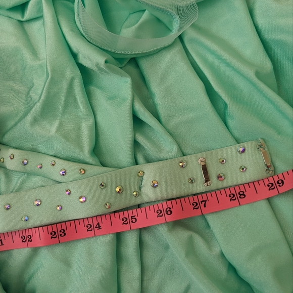 Mint professional bellydance costume - Picture 5 of 7